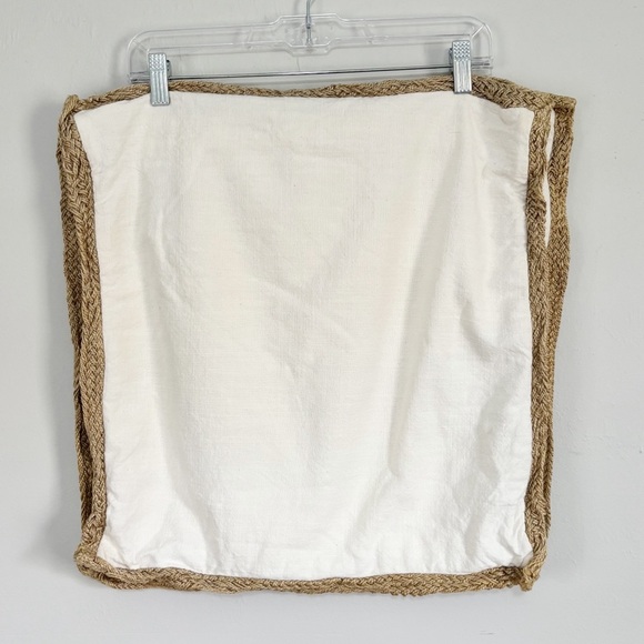 PIER 1 Set Of 2 Ivory 100% Cotton Pillow Covers Jute Trim Zipper Close 20” X 20” - Picture 1 of 7